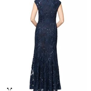 Alex Evenings Embroidered Sweetheart Gown